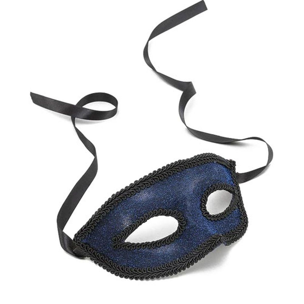 Шьём маску для сна с использованием атласных лент